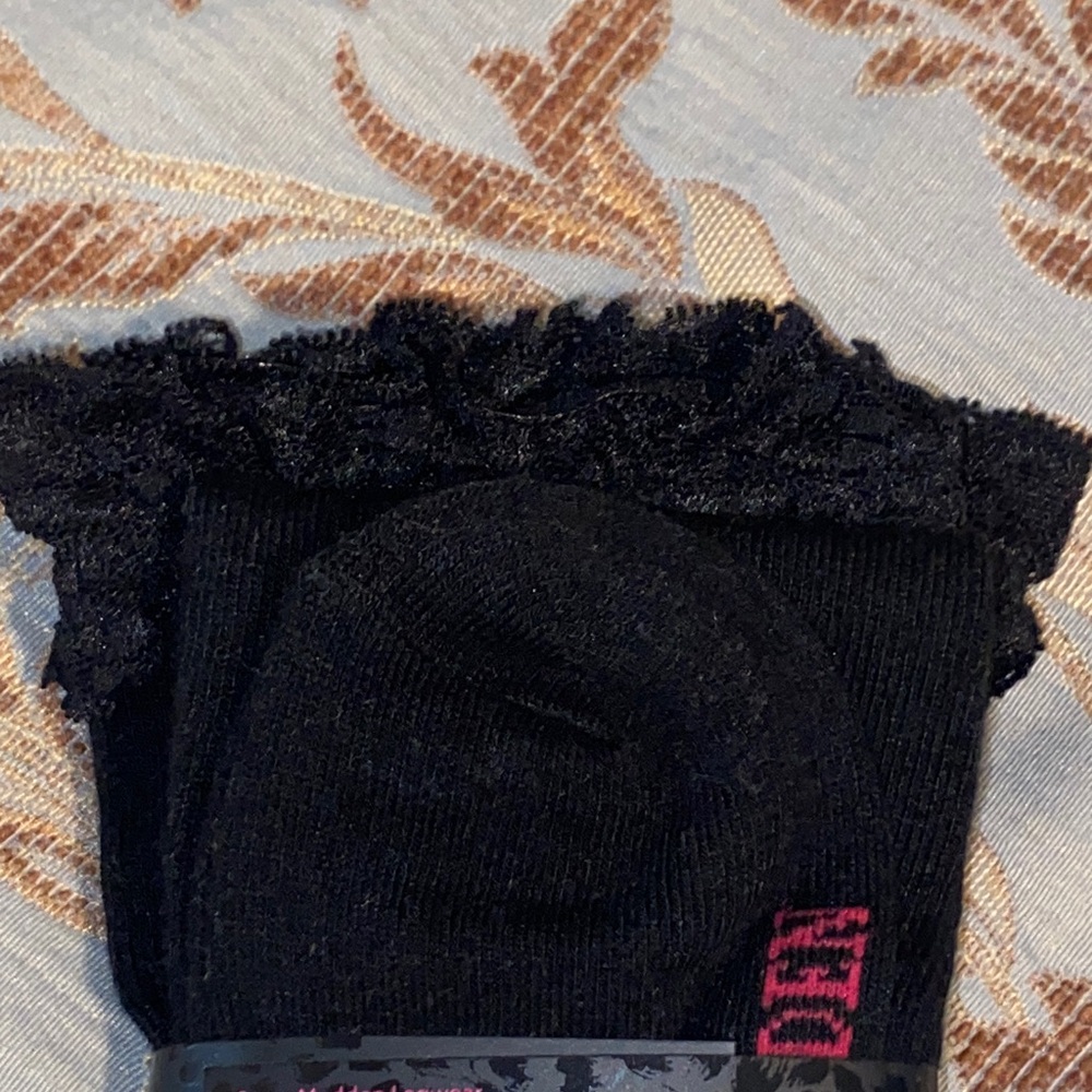 ♣️NWT Steve Madden Black Lace Trim Over the Knee Socks: 9-11 - Picture 4 of 6